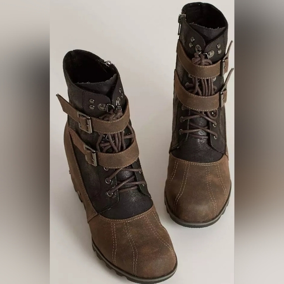 Not Rated Hermione Wedge Boot By The Buckle Womens Size 8.5 Black And Brown - Picture 2 of 12